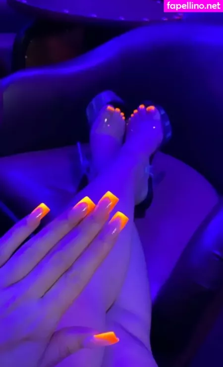 Yourloverjuicy OnlyFans Thumbnail #j2KBIKmHLz