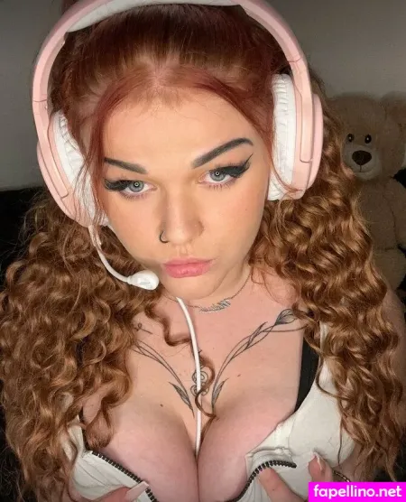 Yourmelli OnlyFans Thumbnail #9QYSzNS1yV