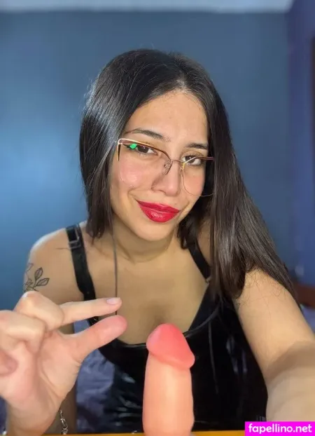 Yourmistresssky OnlyFans Thumbnail #Yagzn3HtBL