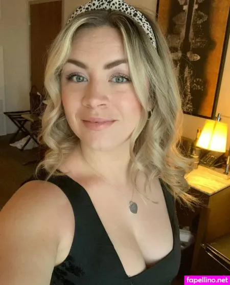 Yournurse Amber OnlyFans Thumbnail #TLI9xlwZTg