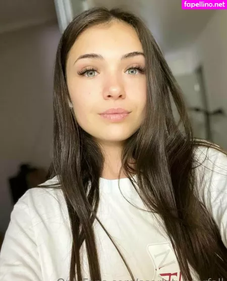 Yourqueen3 OnlyFans Thumbnail #QB33TqYEv7