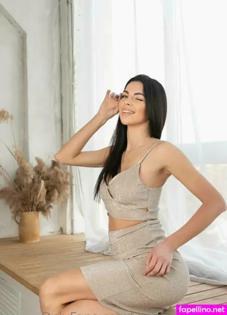 Yourqueenkira OnlyFans Thumbnail #JDIuPl1REX