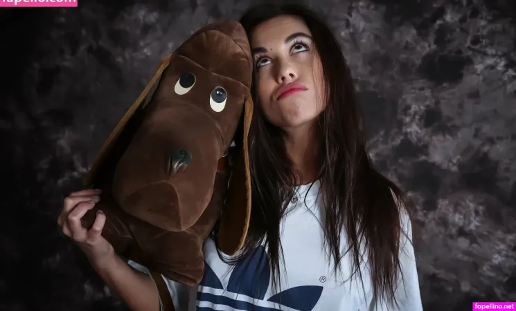 Yoursabrisse Vip OnlyFans Thumbnail #uZgO2HgVRa