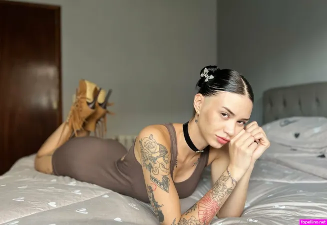 Yoursaria OnlyFans Thumbnail #X5gwde2nn3