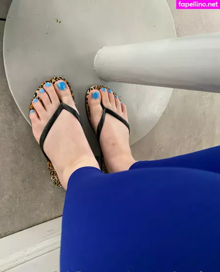 Yourstrulymsfeet OnlyFans Thumbnail #AiMvK3wFvv