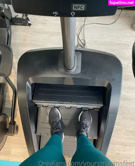 Yourstrulymsfeet OnlyFans Thumbnail #tBF71wmQdz
