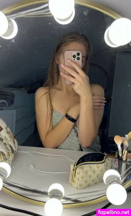 Yoursugar01 OnlyFans Thumbnail #Suy0E7BvbV