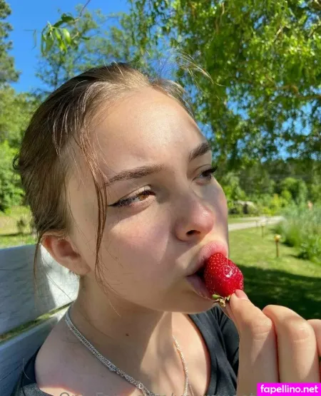 Yoursweet Diaanaa OnlyFans Thumbnail #zWrEVyhUvd