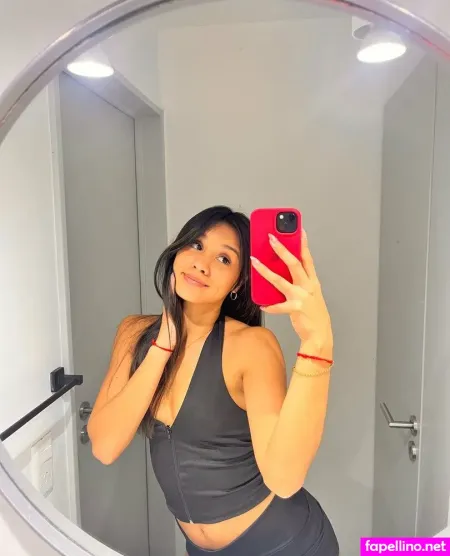 Yoursweetestserena OnlyFans Thumbnail #DFgTggdFG9