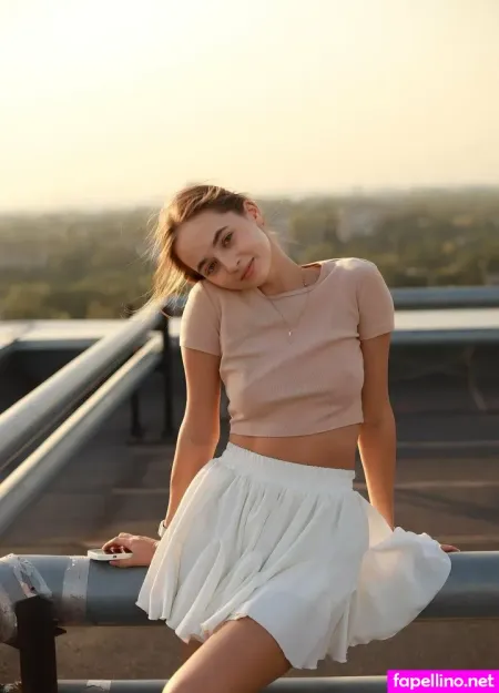 Yoursweetfox OnlyFans Thumbnail #RQgHyzPGxO