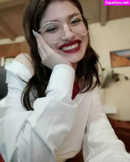Yourveronika OnlyFans Thumbnail #zgwAAw3F4W
