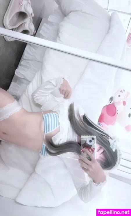 Yourwaifuwukam OnlyFans Thumbnail #YqrY54jlDr