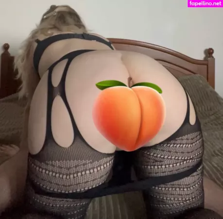 Yourwhiterabbitt OnlyFans Thumbnail #XBEeiUffjU