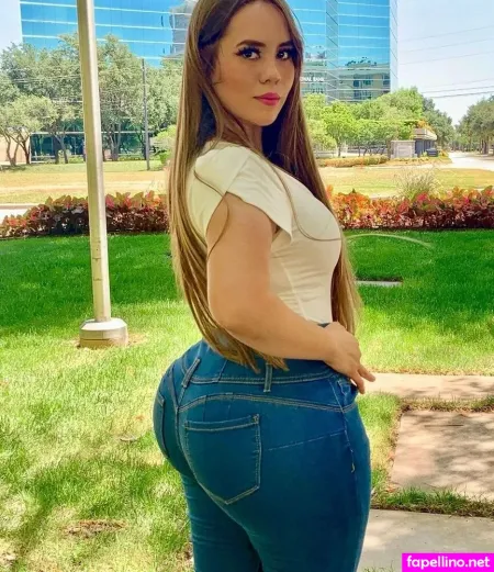 Yoya Castillo OnlyFans Thumbnail #5qHmSaeQAN
