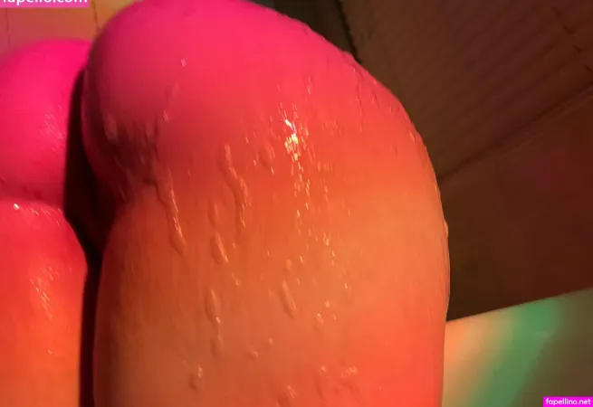 Yrbigboobgf OnlyFans Thumbnail #0XlOTixeFG