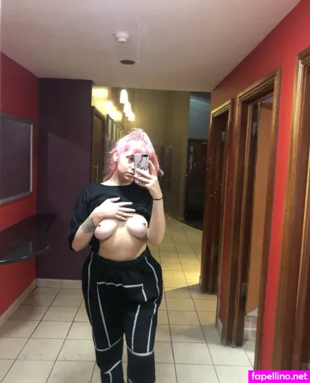 Yugih0e OnlyFans Thumbnail #F2pNk7GZAA