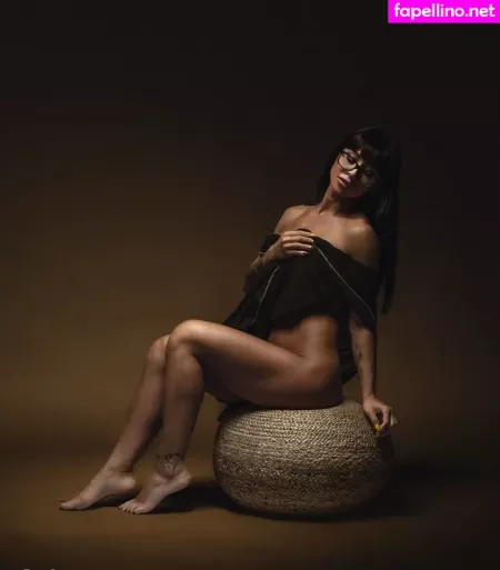 Yuli Giller OnlyFans Thumbnail #EKLyGpEULm