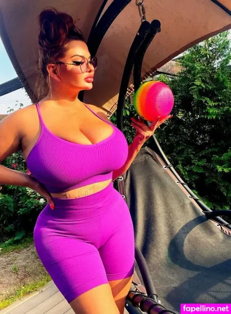 Yulia Moretti OnlyFans Thumbnail #wMiHMsrEPb