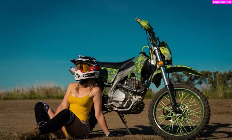 Yuliya Fox OnlyFans Thumbnail #Hvl80sFr2Z