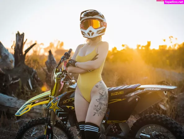 Yuliya Fox OnlyFans Thumbnail #hfItCpMQBd