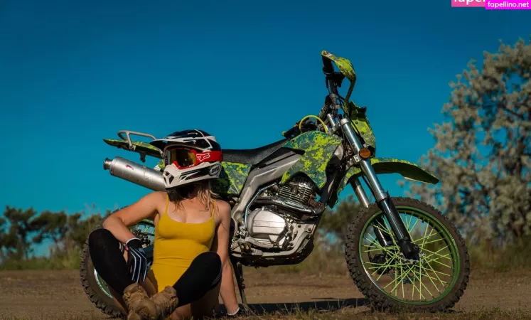 Yuliya Fox OnlyFans Thumbnail #k0PyHmzEk1