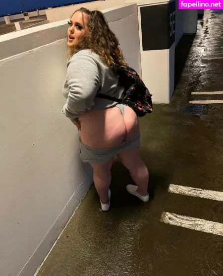 Yumi Analiyah OnlyFans Thumbnail #D1UQF6y3xY