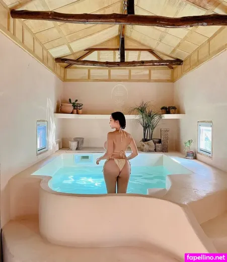 Yumin Lee OnlyFans Thumbnail #YRxNm536u2