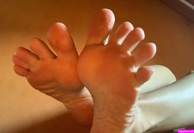 Yummifeetgirl OnlyFans Thumbnail #KB3c08ere3