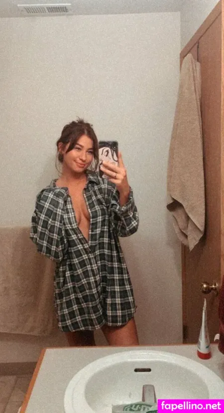 Yummy Emmy OnlyFans Thumbnail #MWWg3rwB1D