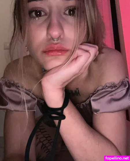 Yummy Molly OnlyFans Thumbnail #5cbsd67Z28