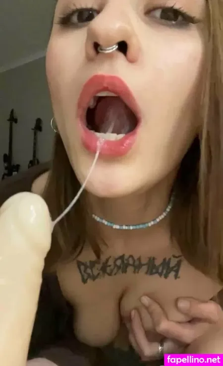 Yummy Molly OnlyFans Thumbnail #7uXqhVnoRS
