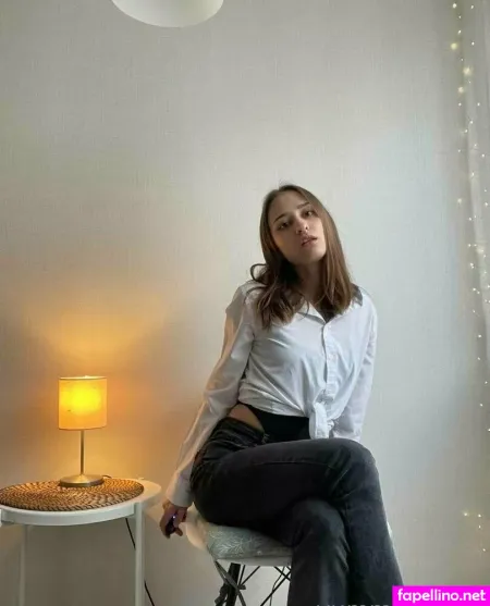 Yummy Molly OnlyFans Thumbnail #dcKg4QYmYD