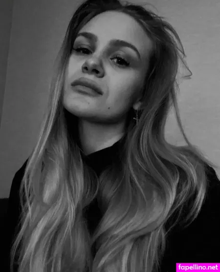 Yummysofie OnlyFans Thumbnail #1hNUIfGumN