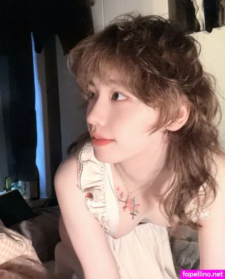 Yun Mengze OnlyFans Thumbnail #C6k3ZqHVDh