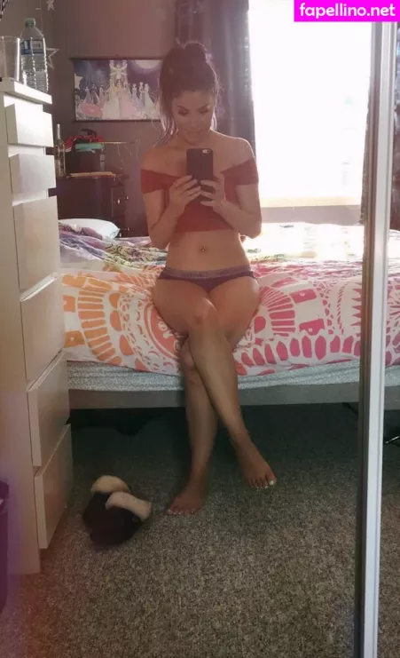Yunalescka 2 OnlyFans Thumbnail #Bhangs14r2
