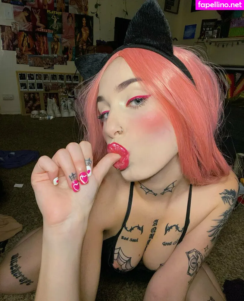 yung_cake, yung_cakee Nude Leaked OnlyFans Photo #ZRzw0502AQ