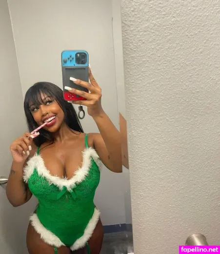 Yungnena OnlyFans Thumbnail #7QTLd79zgB