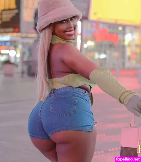 Yungnena OnlyFans Thumbnail #Nj5HOufma0