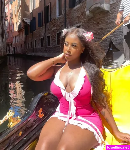 Yungnena OnlyFans Thumbnail #jB7zICpGuE