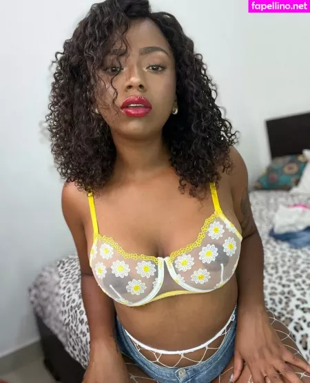 Yuni Nicolee OnlyFans Thumbnail #roRX3mT58a