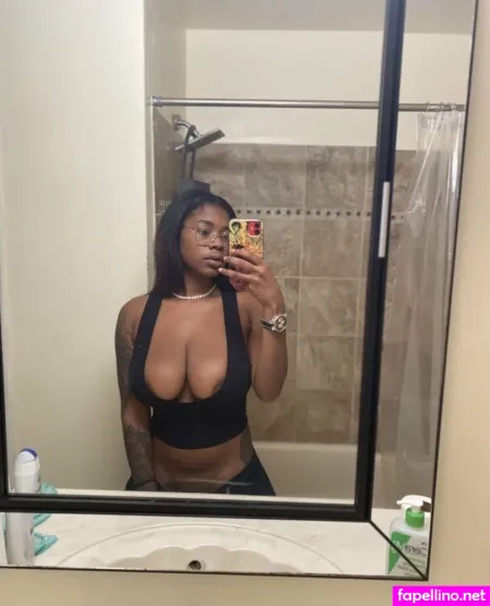 Yunique OnlyFans Thumbnail #I7LJ2Ka5Cc