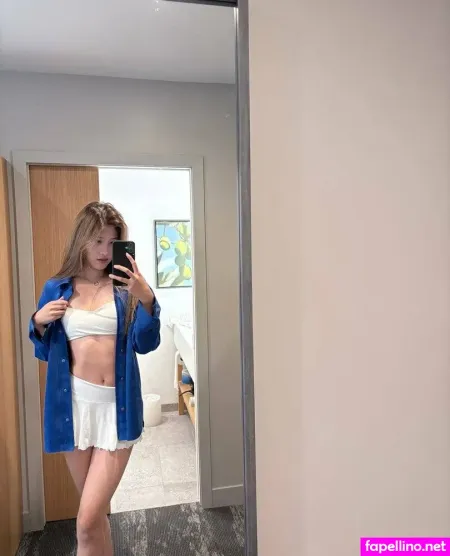 Yunni2yung OnlyFans Thumbnail #zS6AYI73BV