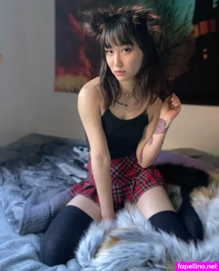 Yurifoxgirlfree OnlyFans Thumbnail #Vo4nAalvTf