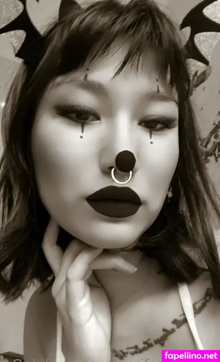 Yurifoxgirlfree OnlyFans Thumbnail #dwYAzXTONo