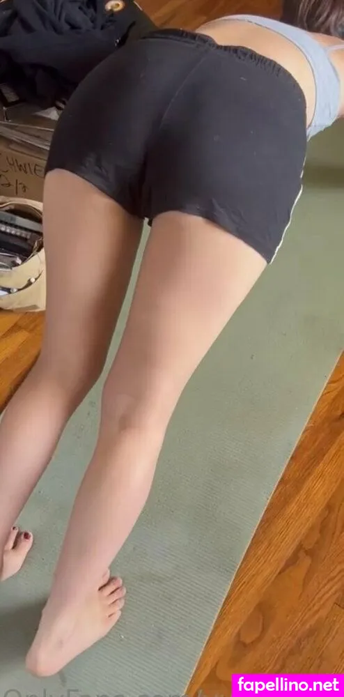 yurifoxgirl, yurifoxgirlfree Nude Leaked OnlyFans Photo #wXgDGwnURL