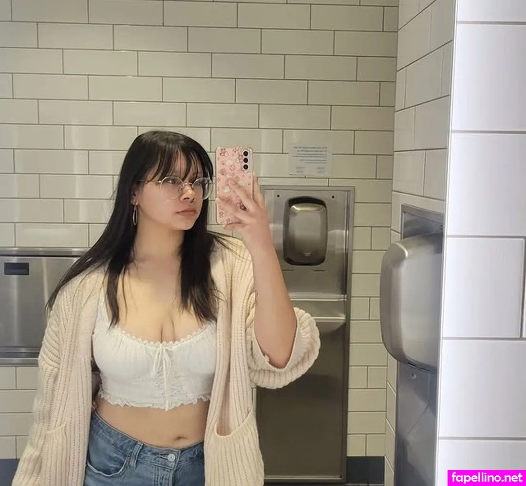 oficialyuri, stinkydiz Nude Leaked OnlyFans Photo #54PQNToQnK