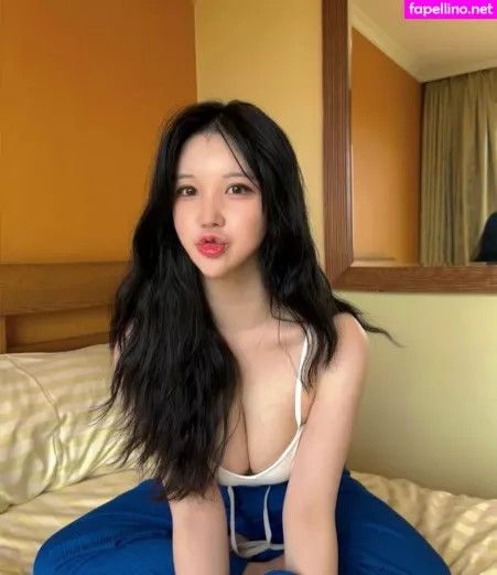 Yuwol OnlyFans Thumbnail #BzzGd9hNAD