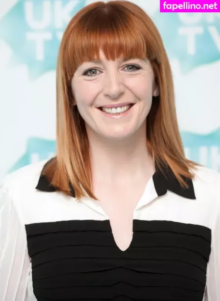 Yvette Fielding OnlyFans Thumbnail #3tvEovqhEw
