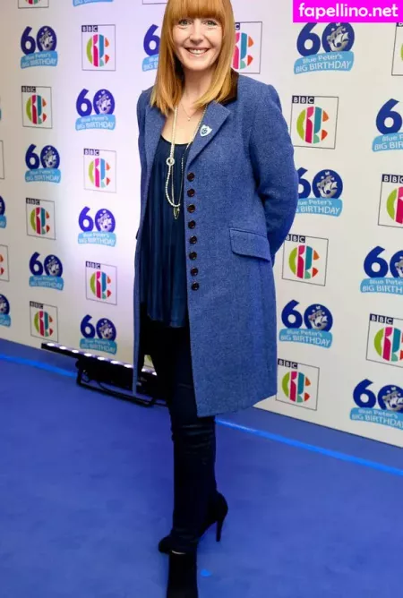 Yvette Fielding OnlyFans Thumbnail #J7530TQyde