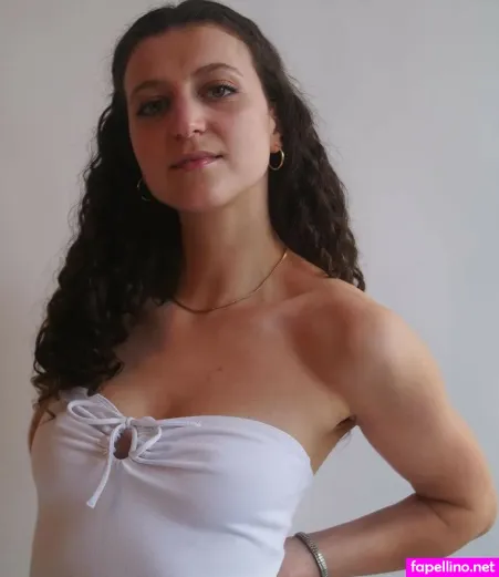 Yvette Segan OnlyFans Thumbnail #wt2t47zdNJ